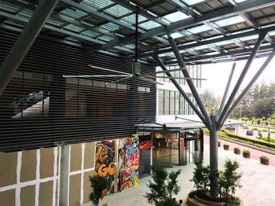 休閑會(huì )所商業(yè)中心2.8米工業(yè)大風(fēng)扇安裝降溫工程案例